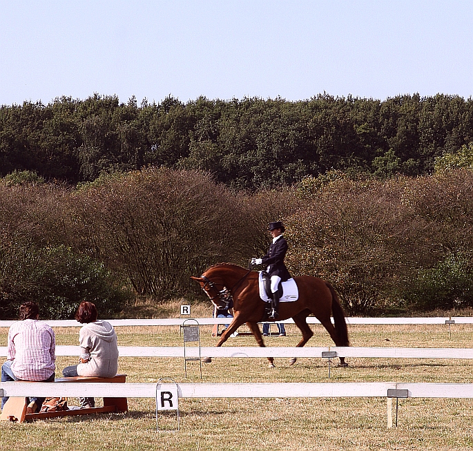 ... van a naar r op de linkerhand, dan wenden, dan ...