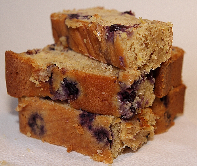 blueberry lemon cake, verkrijgbaar bij the daily pie post - zie sponsors