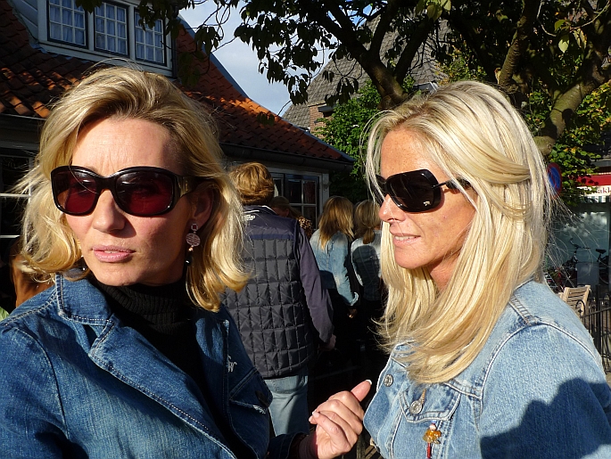 vriendinnetjes - wellicht van hier uit de buurt
