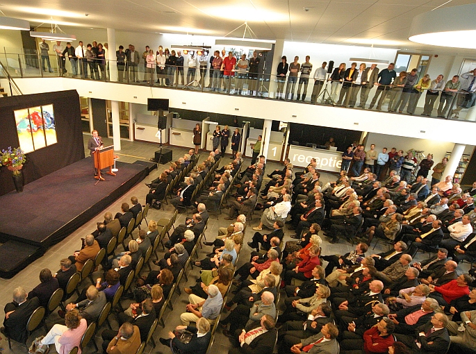 ... , er van onder andere burgemeester van benthem (eemnes) een speech was, ...