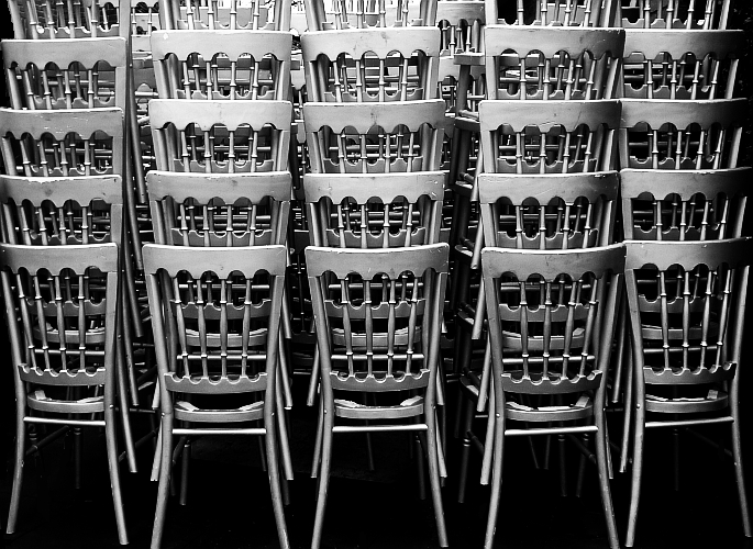 zaterdag kwamen de stoelen voor de sterrenbillen van zondag zaterdag kwamen de stoelen voor de sterrenbillen van zondag