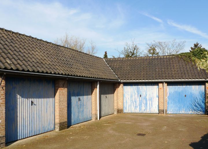eerste molenweg, t.h. van splitsing met molenveenweg