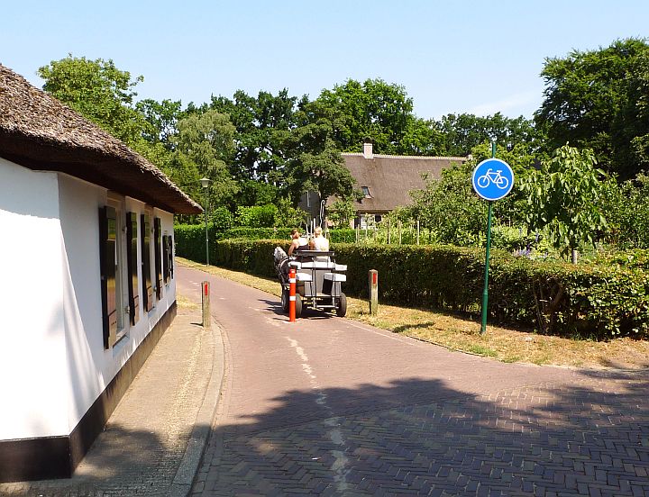 burg. heerschopweg, maar dus wel een fietspad