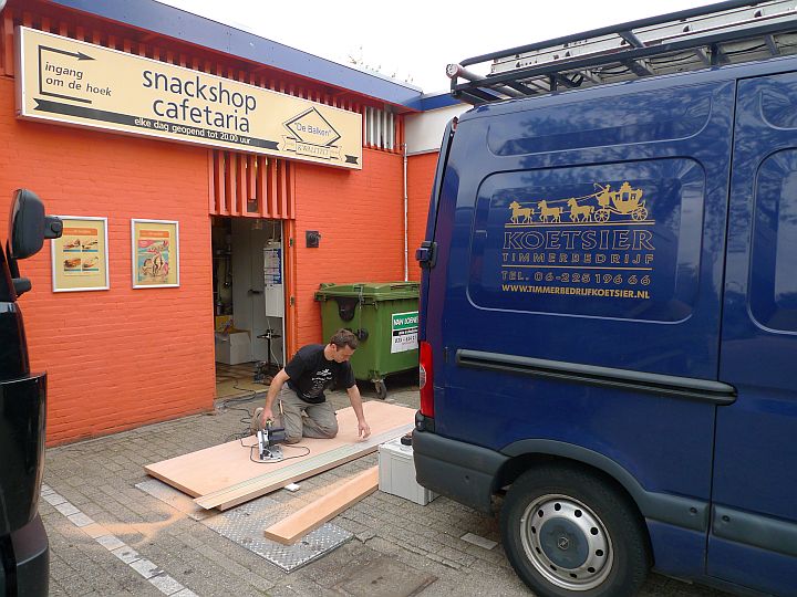 nieuwe deur in aanbouw