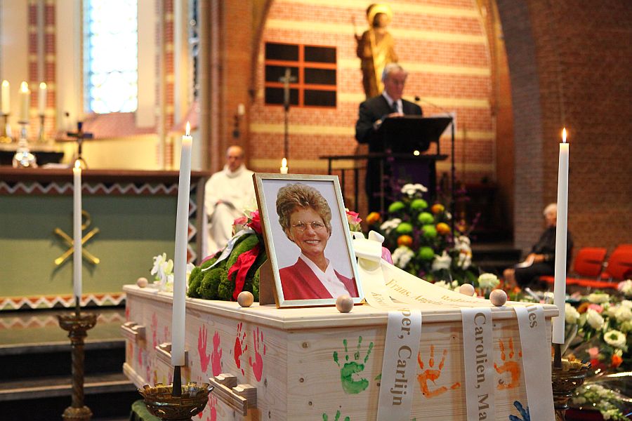 uitvaart willy ruijter-makker in de vituskerk