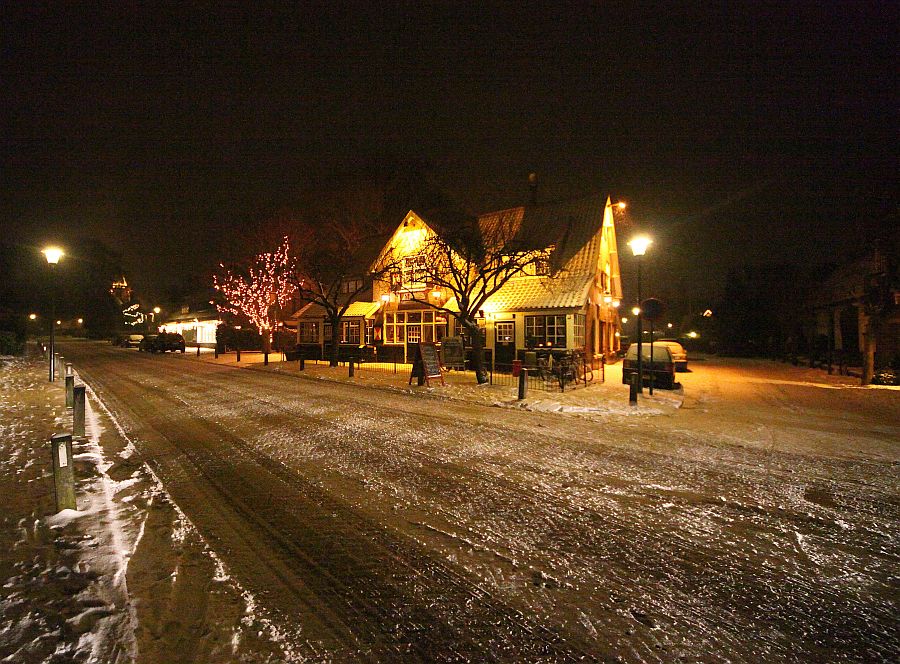 20:30 uur; torenlaan