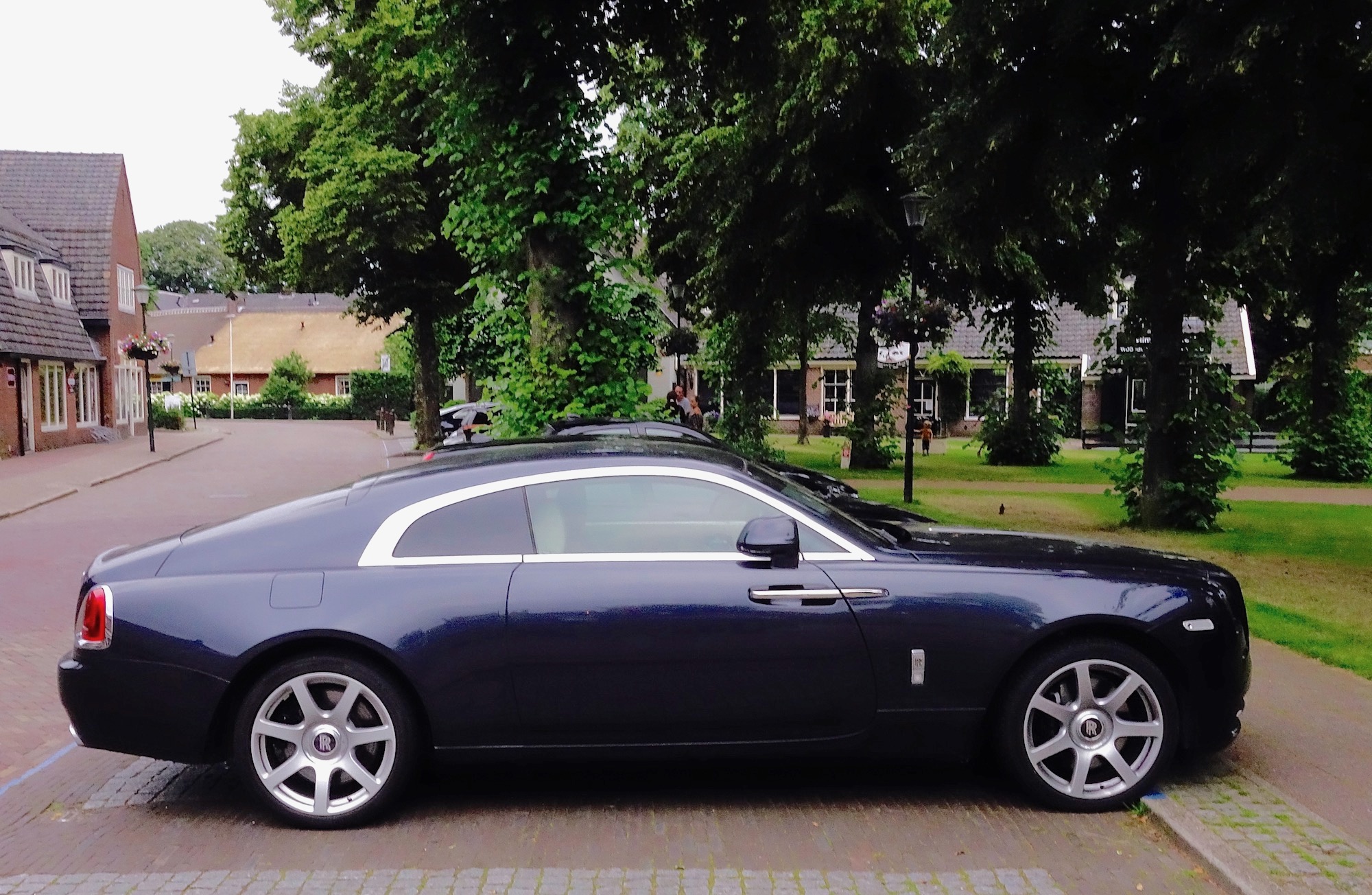 bentley - 1