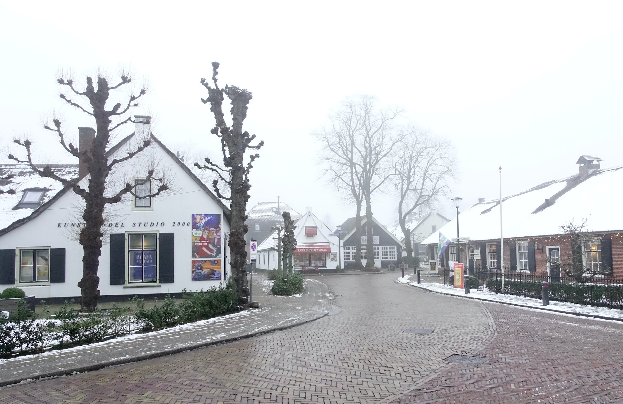 dorpsstr zat ocht. - 1