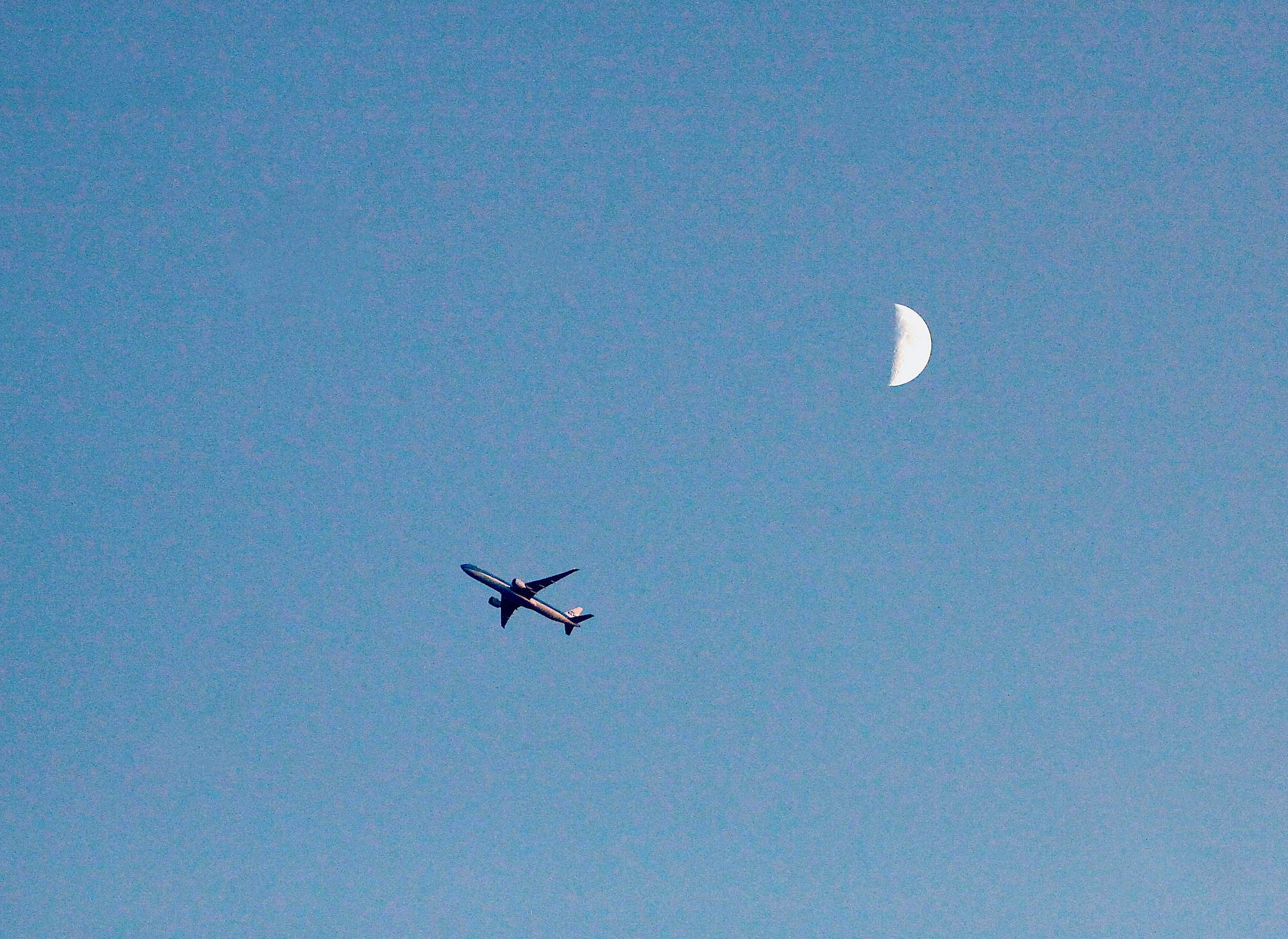 plane moon1 - 1