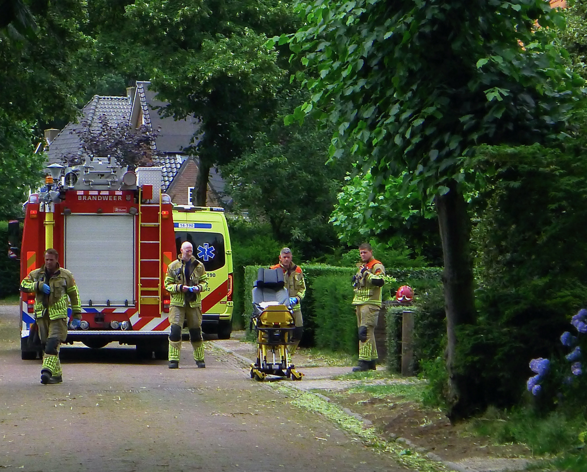 helpende handen1 - 1