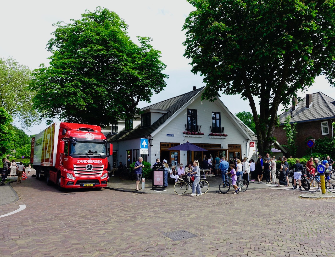 dorpsgedoe hoop - 1